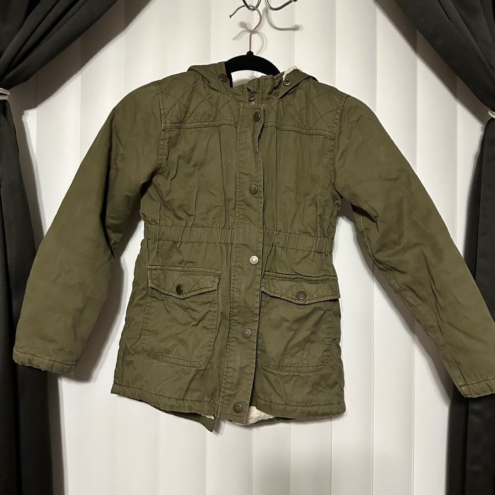 So olive green winter girls jacket, non detachable hoodie